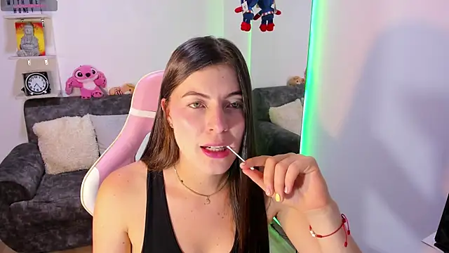 AdelaParker online show from 3, 10, 2025