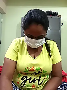 Snapshot of queendivya chatting on 2, 10, 2025 queendivya online show from 2, 10, 2025