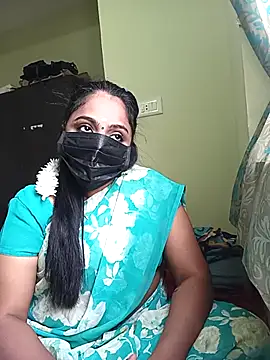 Snapshot of queendivya chatting on 10, 10, 2025 queendivya online show from 10, 10, 2025