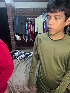 Snapshot of P4NT0J4 chatting on 3, 3, 2026 P4NT0J4 online show from 3, 3, 2026