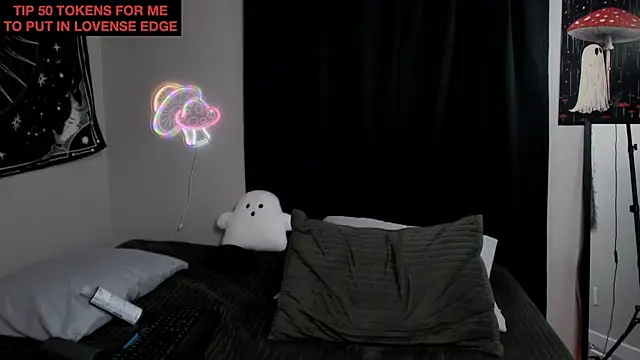 Snapshot of randyroderick chatting on 24, 11, 2025 randyroderick online show from 24, 11, 2025