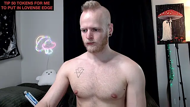 Snapshot of randyroderick chatting on 17, 12, 2025 randyroderick online show from 17, 12, 2025