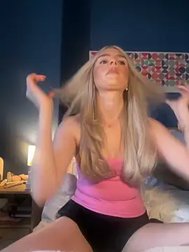 Snapshot of sabrinamasson chatting on 28, 10, 2025 sabrinamasson online show from 28, 10, 2025