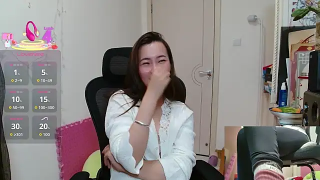 sallycui online show from 6, 11, 2025