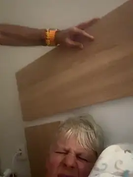 Snapshot of VyC7564 chatting on 13, 10, 2025 VyC7564 online show from 13, 10, 2025