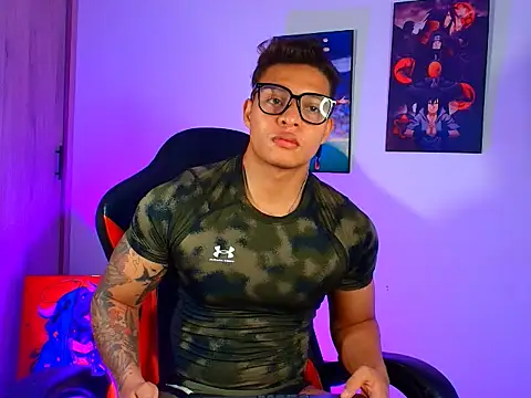 Snapshot of evan_greey chatting on 14, 10, 2025 evan greey online show from 14, 10, 2025