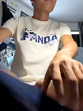 leeyoung  online show from 6, 10, 2025