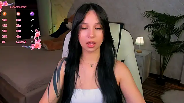 Snapshot of StarlitFairy chatting on 17, 10, 2025 StarlitFairy online show from 17, 10, 2025