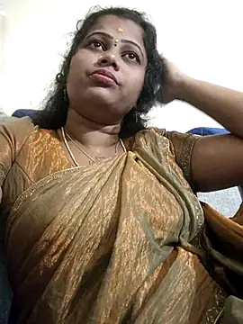 Snapshot of sweetqueen143 chatting on 13, 10, 2025 sweetqueen143 online show from 13, 10, 2025