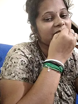 Snapshot of sweetqueen143 chatting on 17, 11, 2025 sweetqueen143 online show from 17, 11, 2025