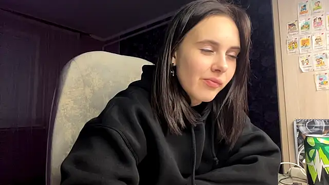 Snapshot of MollyPartey chatting on 11, 10, 2025 MollyPartey online show from 11, 10, 2025