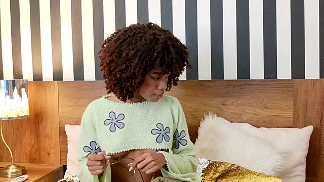 Snapshot of Stellaciel_ chatting on 26, 10, 2025 Stellaciel online show from 26, 10, 2025