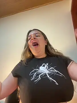 Snapshot of Aphrill chatting on 7, 11, 2025 Aphrill online show from 7, 11, 2025