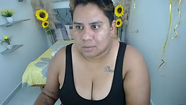 Snapshot of hotlesby_valery chatting on 8, 10, 2025 hotlesby valery online show from 8, 10, 2025