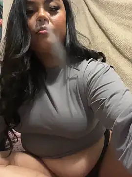 Snapshot of kiaradanielaxx chatting on 21, 11, 2025 kiaradanielaxx online show from 21, 11, 2025