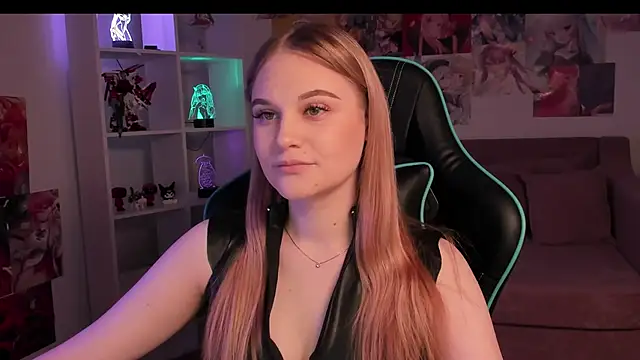 Snapshot of AriaWell chatting on 17, 11, 2025 AriaWell online show from 17, 11, 2025