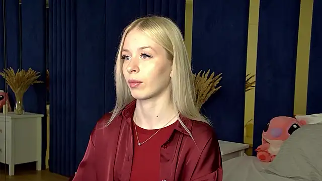 MiaGraces online show from 11, 11, 2025