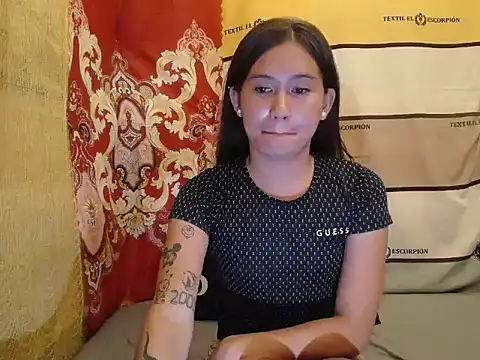 girlyesha online show from 8, 10, 2025