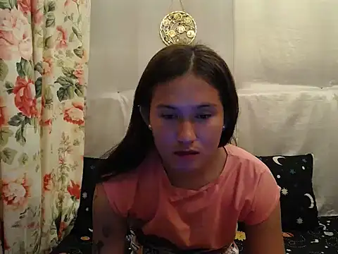 girlyesha online show from 18, 10, 2025