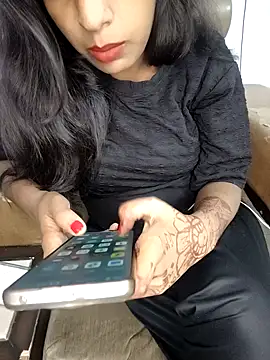 hotty ranjana online show from 12, 10, 2025