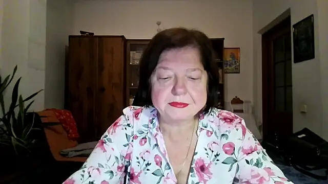 Snapshot of Violet_Pulse chatting on 8, 11, 2025 Violet Pulse online show from 8, 11, 2025