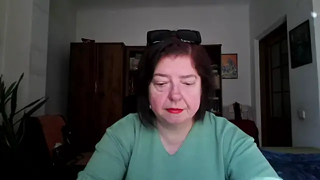 Violet Pulse online show from 6, 4, 2026