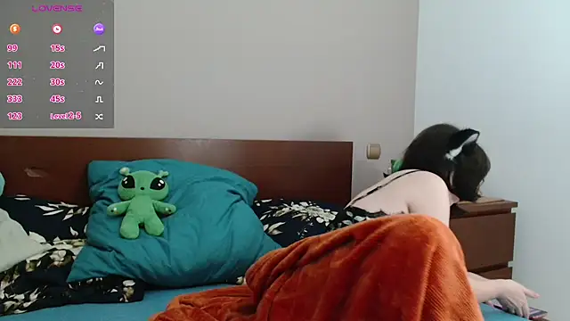 Snapshot of HardNerdVoid chatting on 27, 10, 2025 HardNerdVoid online show from 27, 10, 2025