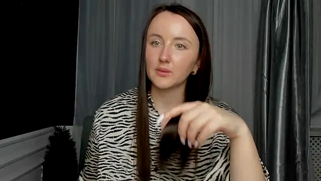 Snapshot of LilaWinks chatting on 18, 10, 2025 LilaWinks online show from 18, 10, 2025
