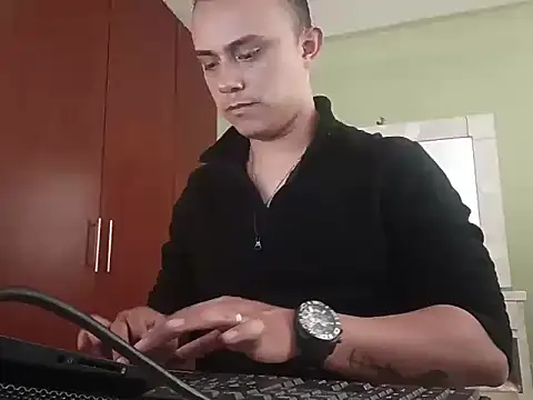 asmodeo001 online show from 2, 10, 2025