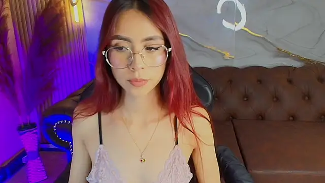 Snapshot of mia_tf chatting on 8, 11, 2025 mia tf online show from 8, 11, 2025