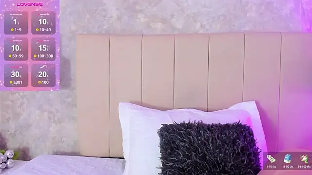 Snapshot of Daksha_a chatting on 17, 11, 2025 Daksha a online show from 17, 11, 2025