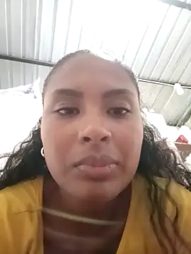 Snapshot of _Canella_ chatting on 27, 9, 2025 Canella online show from 27, 9, 2025