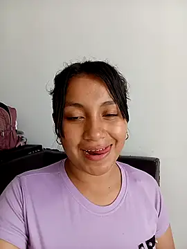 Snapshot of EllaCute_Young chatting on 26, 9, 2025 EllaCute Young online show from 26, 9, 2025