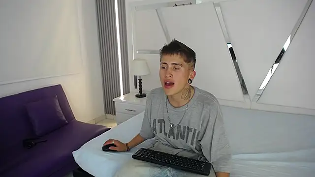 oblivionlove online show from 10, 3, 2026