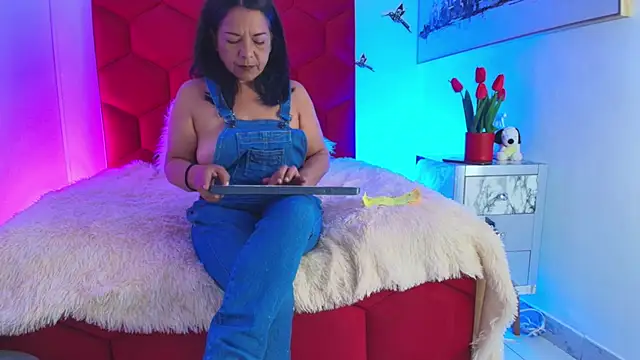 Snapshot of EvaGoddess_ chatting on 13, 1, 2026 EvaGoddess online show from 13, 1, 2026