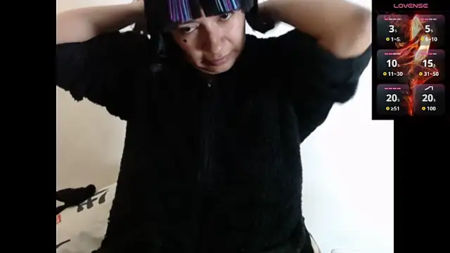 Snapshot of Acelinrose chatting on 29, 9, 2025 Acelinrose online show from 29, 9, 2025