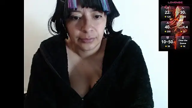 Snapshot of Acelinrose chatting on 11, 10, 2025 Acelinrose online show from 11, 10, 2025