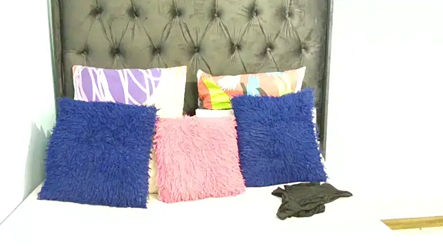 Snapshot of Dandelion_enigman chatting on 20, 10, 2025 Dandelion enigman online show from 20, 10, 2025