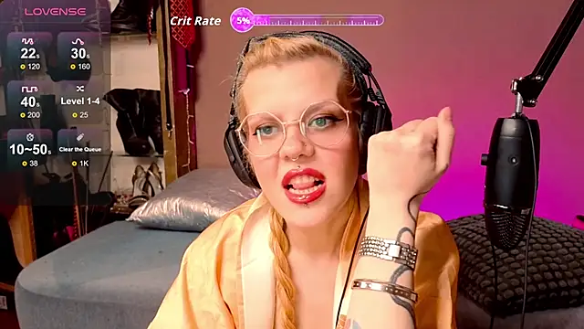 Snapshot of tacodeluxxxe chatting on 23, 11, 2025 tacodeluxxxe online show from 23, 11, 2025