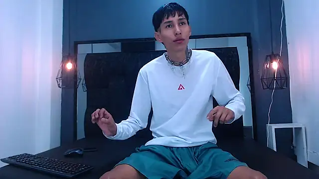 Daniel delux  online show from 8, 10, 2025