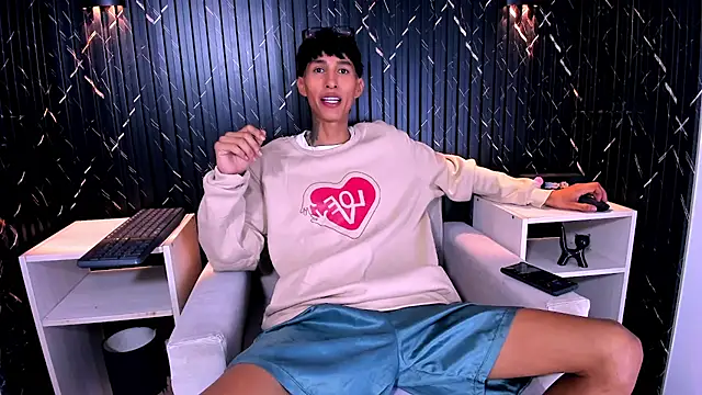 Daniel delux  online show from 22, 10, 2025