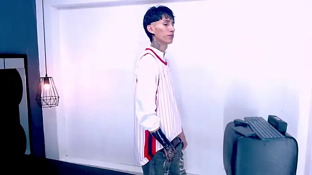 Daniel delux  online show from 14, 11, 2025