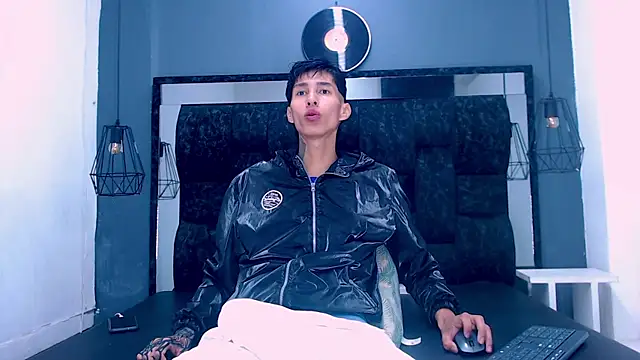 Daniel delux  online show from 16, 11, 2025