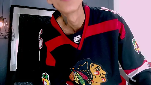 Daniel delux  online show from 4, 12, 2025