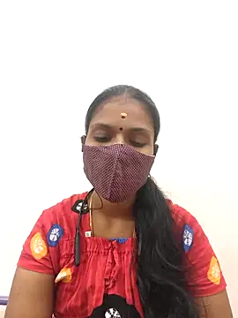 Snapshot of Tamil_Yalini12 chatting on 8, 10, 2025 Tamil Yalini12 online show from 8, 10, 2025