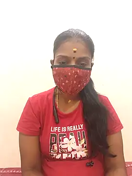 Snapshot of Tamil_Yalini12 chatting on 29, 10, 2025 Tamil Yalini12 online show from 29, 10, 2025