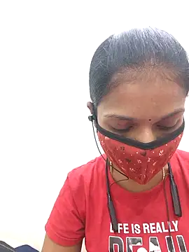 Snapshot of Tamil_Yalini12 chatting on 28, 11, 2025 Tamil Yalini12 online show from 28, 11, 2025