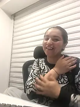 Alisson Stonee online show from 1, 2, 2026