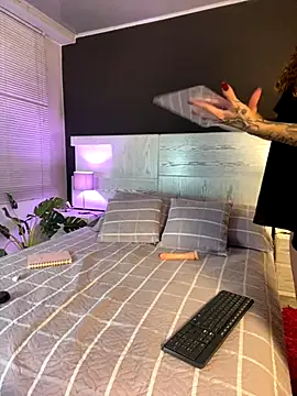 Snapshot of Camila_Nyx chatting on 1, 12, 2025 Camila Nyx online show from 1, 12, 2025