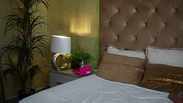 TiffanyTaboo online show from 24, 9, 2025